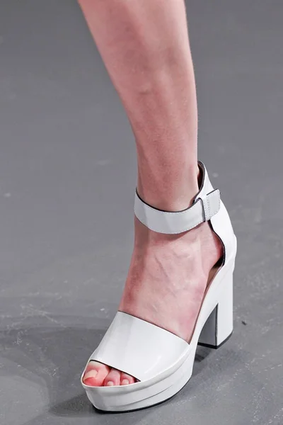 Look 8